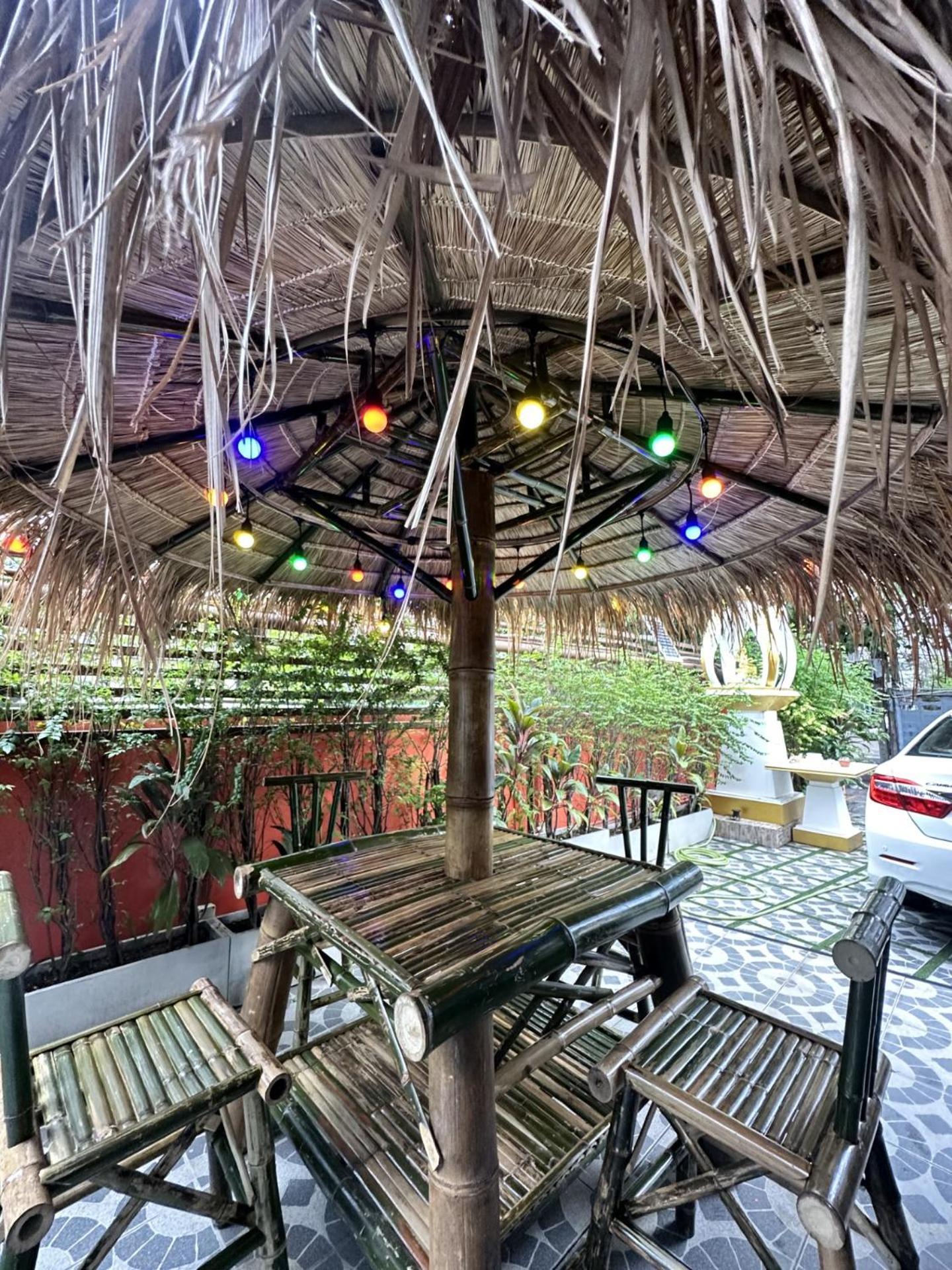 H-District Boutique Poshotel Бангкок Экстерьер фото
